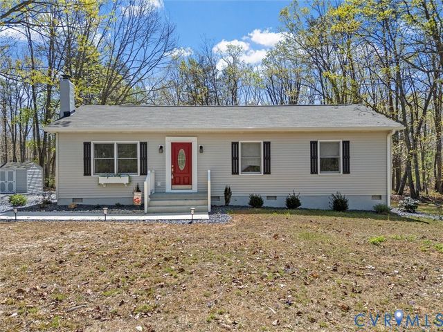1339 Harris Creek Rd, Louisa, VA 23093