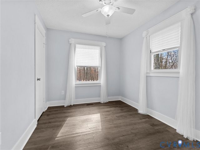 1339 Harris Creek Rd, Louisa, VA 23093