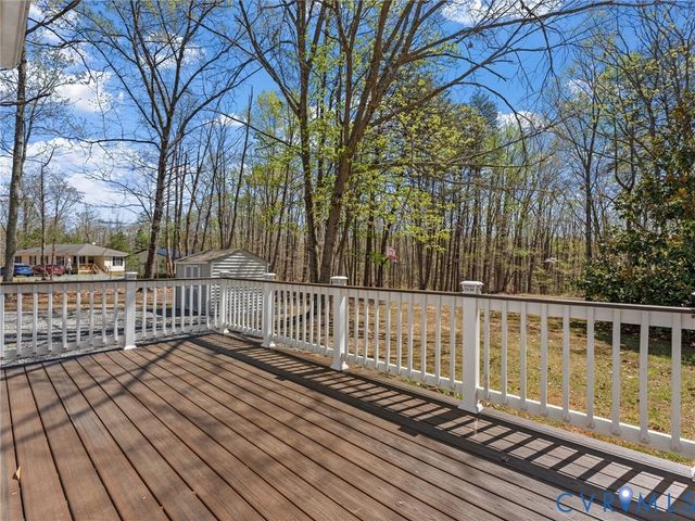 1339 Harris Creek Rd, Louisa, VA 23093