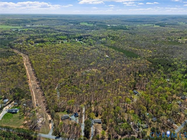 1339 Harris Creek Rd, Louisa, VA 23093