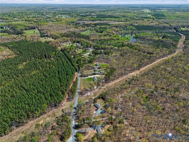 1339 Harris Creek Rd, Louisa, VA 23093