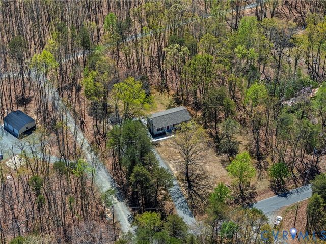 1339 Harris Creek Rd, Louisa, VA 23093