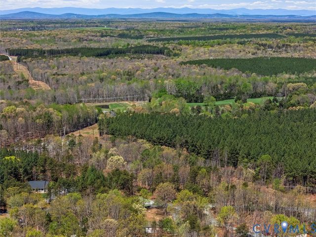 1339 Harris Creek Rd, Louisa, VA 23093