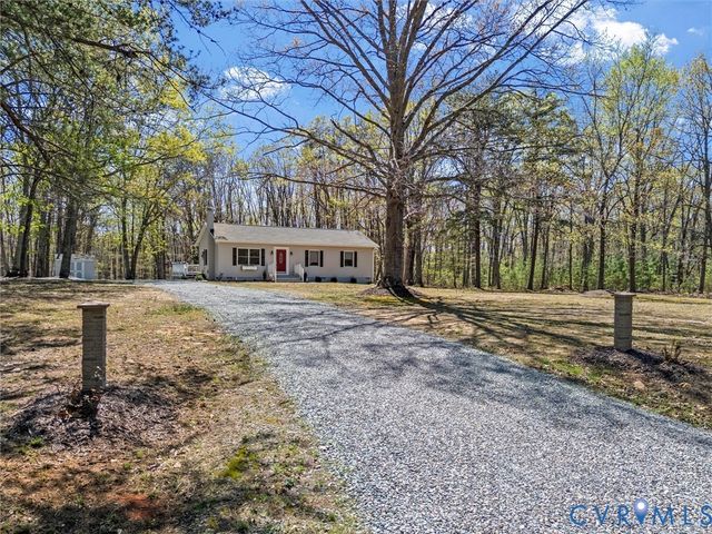 1339 Harris Creek Rd, Louisa, VA 23093