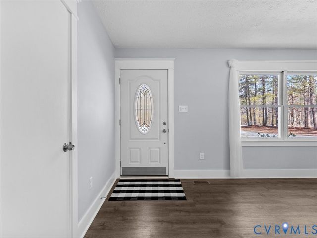1339 Harris Creek Rd, Louisa, VA 23093