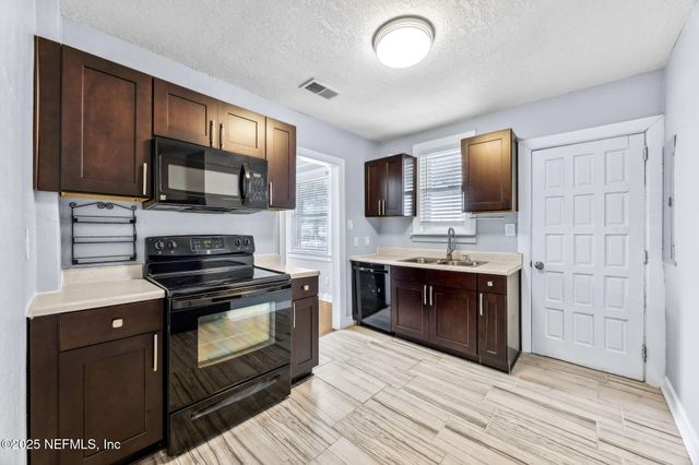 59 W 55TH Street, Jacksonville, FL 32208