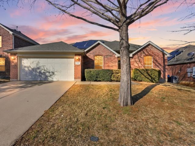 424 Shady Shore Lane, Crowley, TX 76036