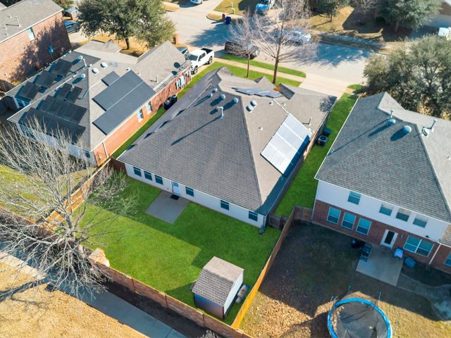 424 Shady Shore Lane, Crowley, TX 76036