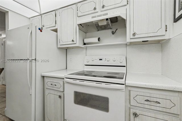 2500 NE 9th St 111, Fort Lauderdale, FL 33304