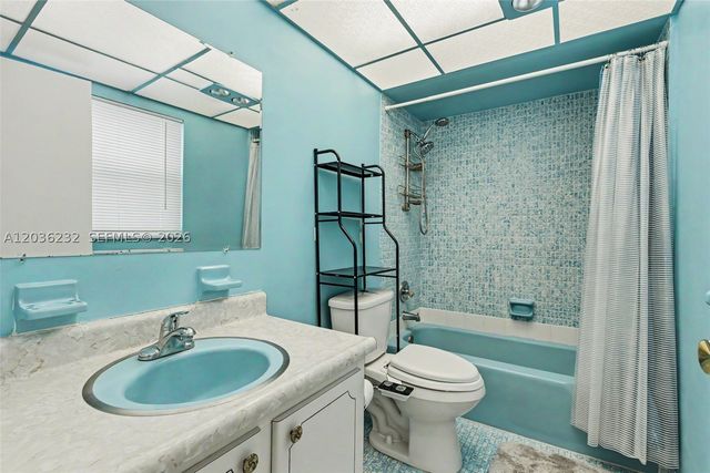 2500 NE 9th St 111, Fort Lauderdale, FL 33304