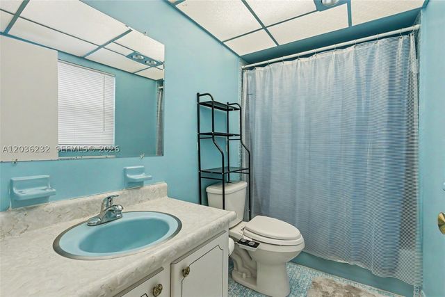 2500 NE 9th St 111, Fort Lauderdale, FL 33304