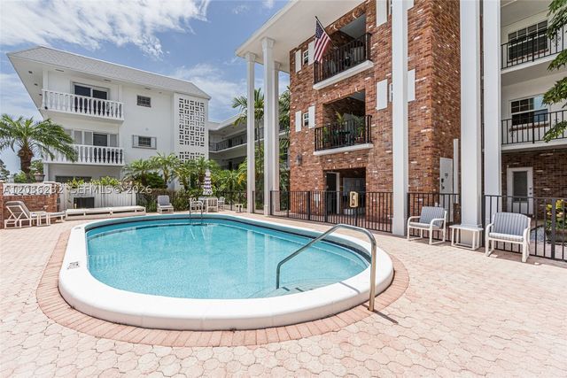 2500 NE 9th St 111, Fort Lauderdale, FL 33304