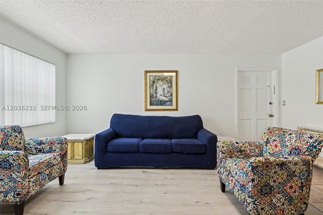 2500 NE 9th St 111, Fort Lauderdale, FL 33304