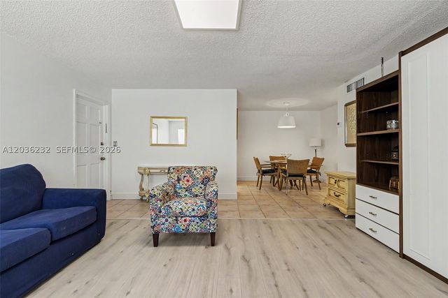 2500 NE 9th St 111, Fort Lauderdale, FL 33304