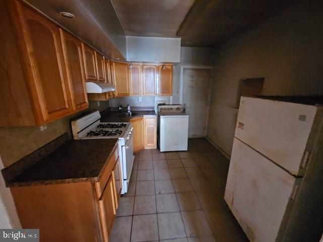 2310 N GRATZ ST, Philadelphia, PA 19132