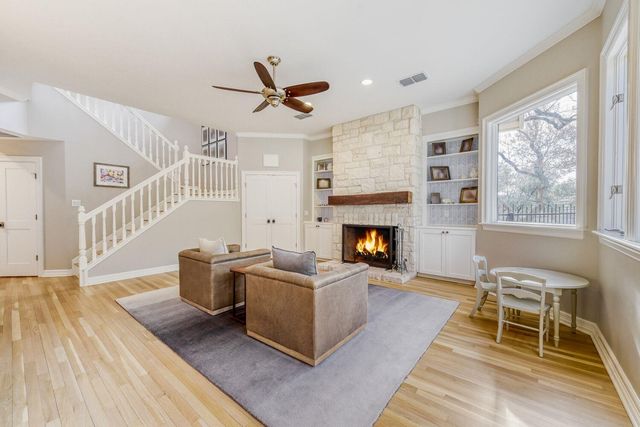 18 Ehrlich RD, Austin, TX 78746