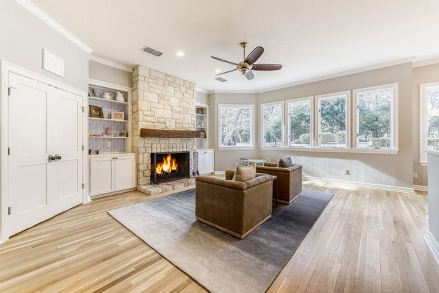 18 Ehrlich RD, Austin, TX 78746