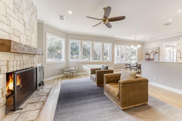 18 Ehrlich RD, Austin, TX 78746