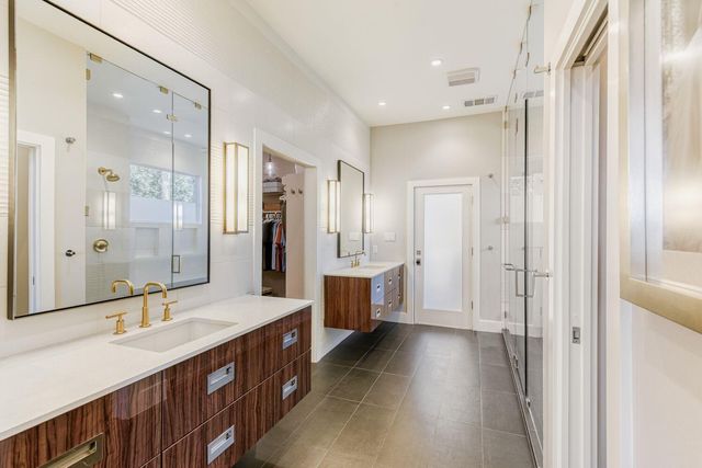 18 Ehrlich RD, Austin, TX 78746