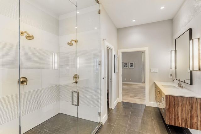 18 Ehrlich RD, Austin, TX 78746