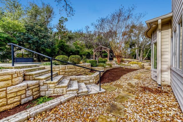 18 Ehrlich RD, Austin, TX 78746