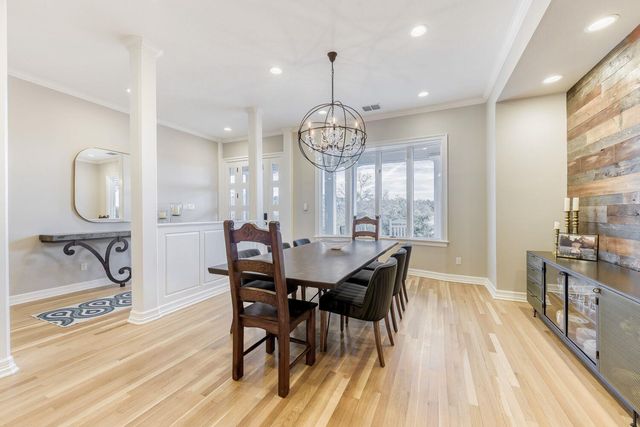 18 Ehrlich RD, Austin, TX 78746