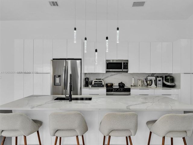 4962 SW 32nd Way, Hollywood, FL 33312