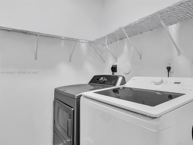 4962 SW 32nd Way, Hollywood, FL 33312