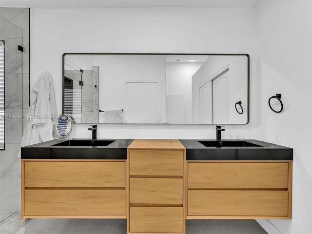 4962 SW 32nd Way, Hollywood, FL 33312