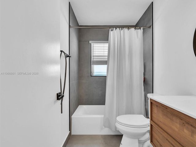 4962 SW 32nd Way, Hollywood, FL 33312