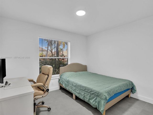 4962 SW 32nd Way, Hollywood, FL 33312