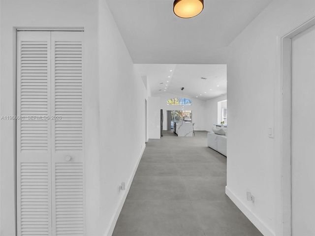 4962 SW 32nd Way, Hollywood, FL 33312