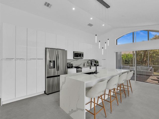 4962 SW 32nd Way, Hollywood, FL 33312