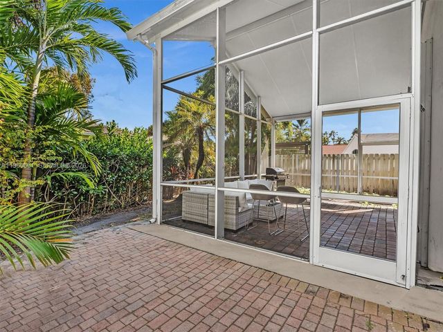 4962 SW 32nd Way, Hollywood, FL 33312