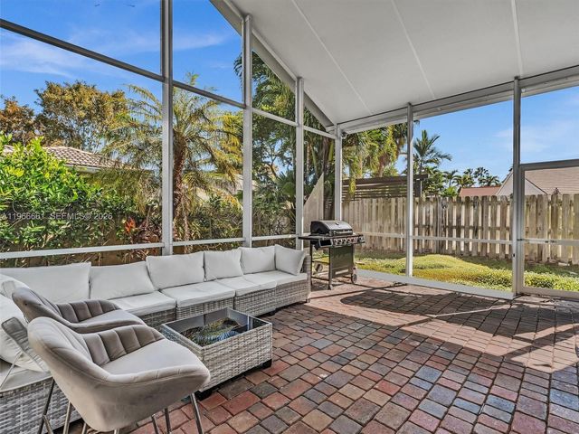 4962 SW 32nd Way, Hollywood, FL 33312