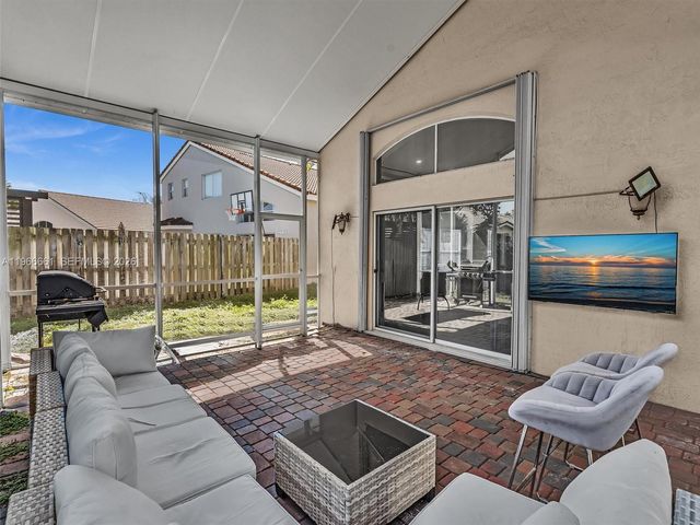 4962 SW 32nd Way, Hollywood, FL 33312