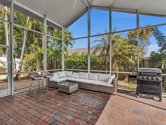 4962 SW 32nd Way, Hollywood, FL 33312