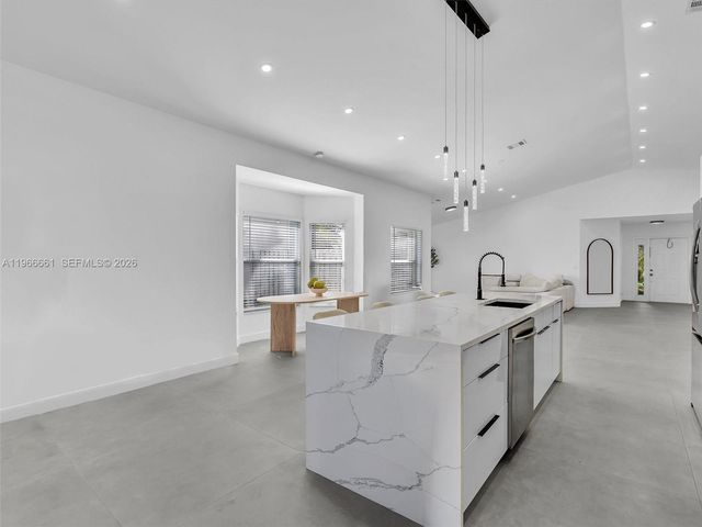 4962 SW 32nd Way, Hollywood, FL 33312