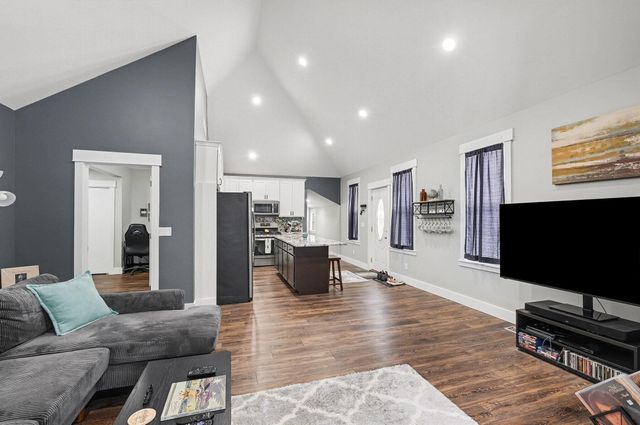 86 Nash Street, Sparta, MI 49345