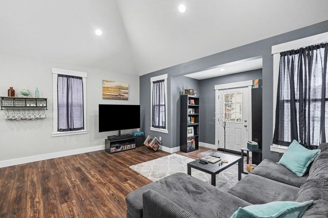 86 Nash Street, Sparta, MI 49345