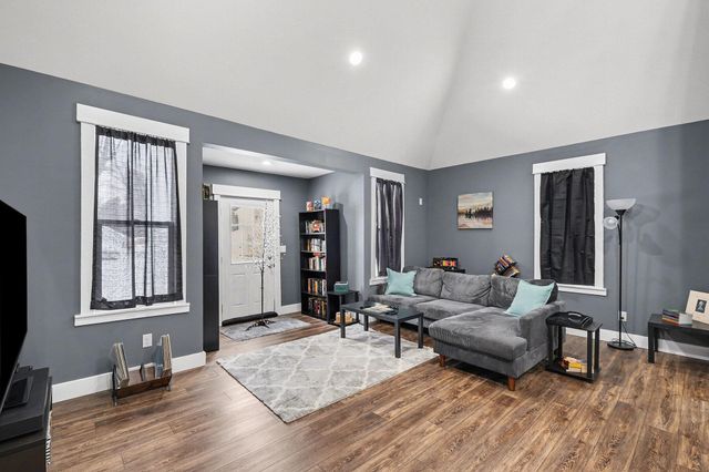 86 Nash Street, Sparta, MI 49345