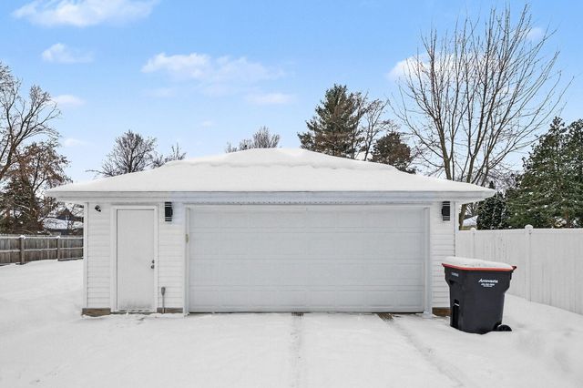 86 Nash Street, Sparta, MI 49345