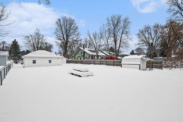 86 Nash Street, Sparta, MI 49345