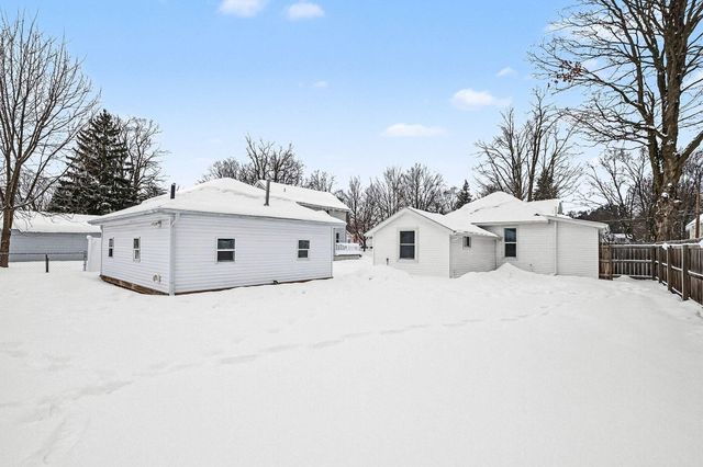 86 Nash Street, Sparta, MI 49345