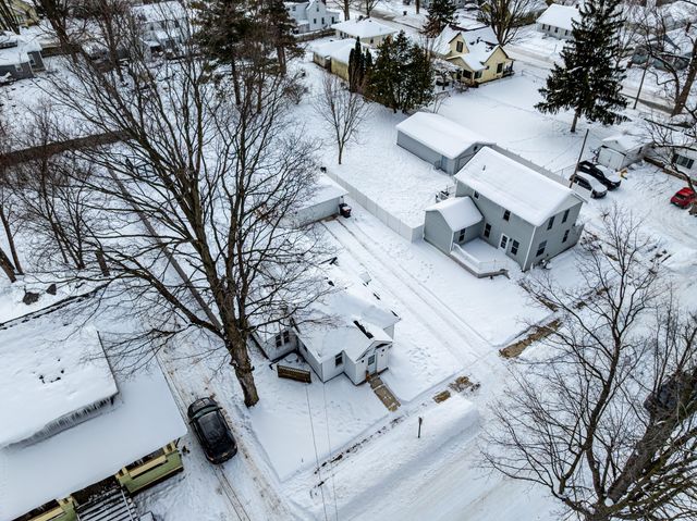 86 Nash Street, Sparta, MI 49345