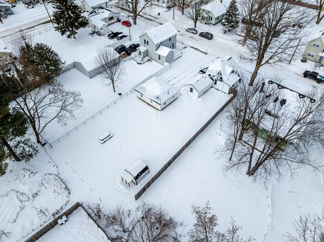 86 Nash Street, Sparta, MI 49345