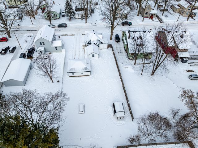 86 Nash Street, Sparta, MI 49345