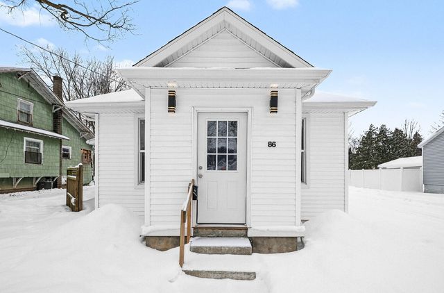 86 Nash Street, Sparta, MI 49345