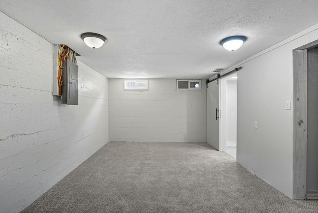 2212 W Queen Ave, Spokane, WA 99205