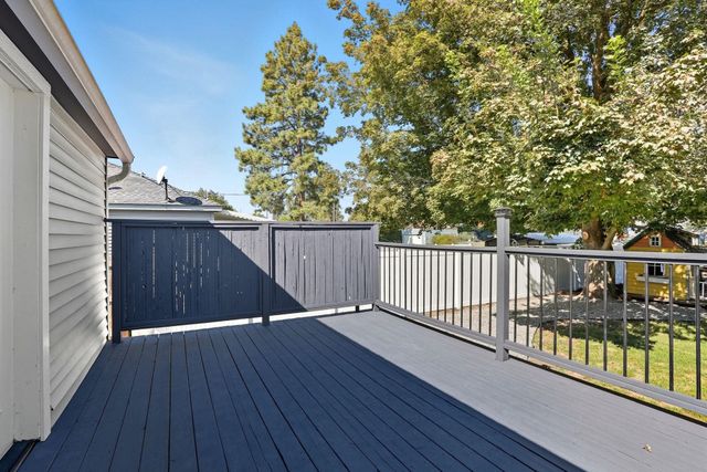 2212 W Queen Ave, Spokane, WA 99205